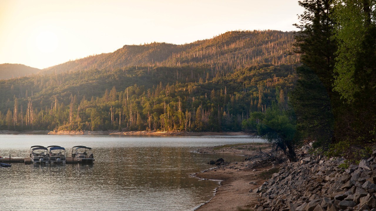 Bass Lake is just 16 miles from the southern entrance to Yosemite.