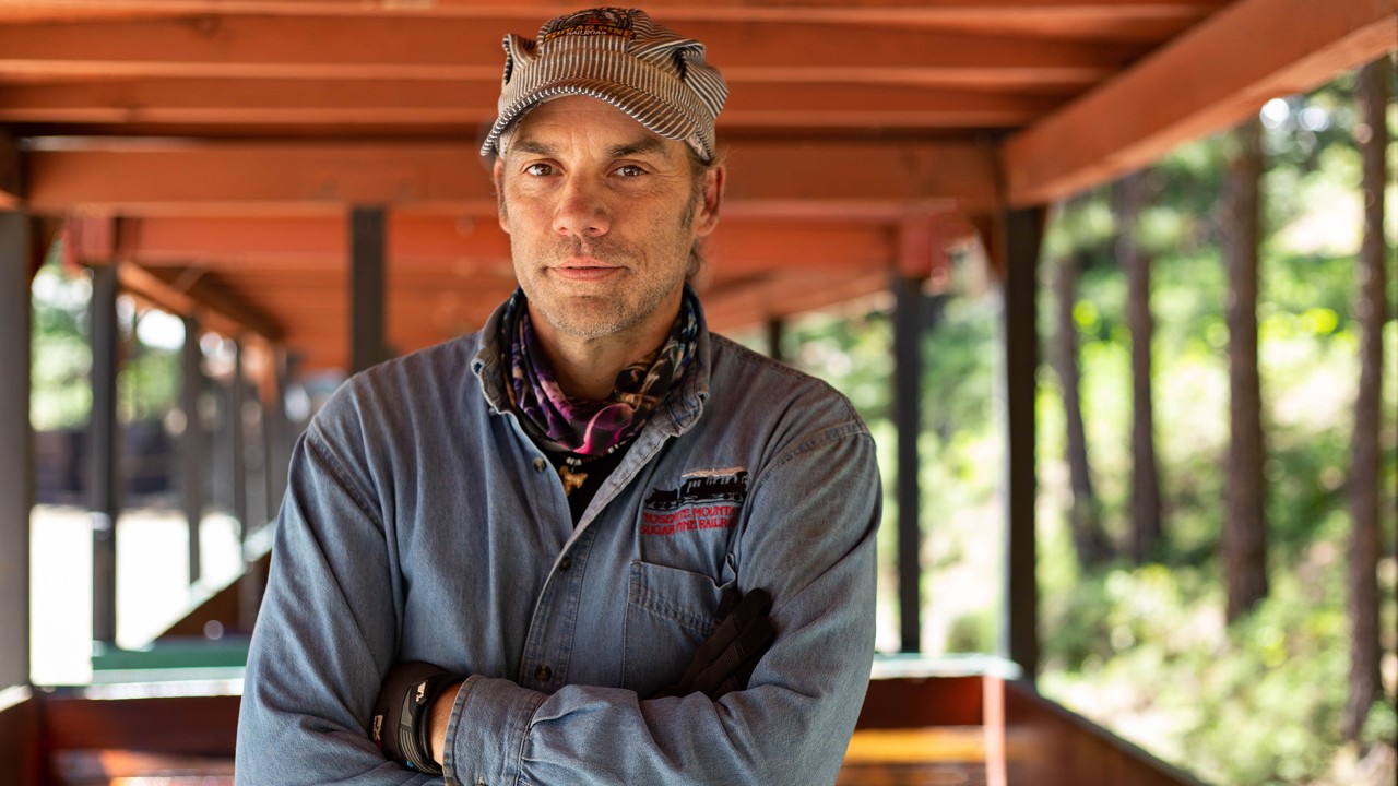 Meeting the train’s conductors is part of the experience at the Yosemite Mountain Sugar Pine Railroad.